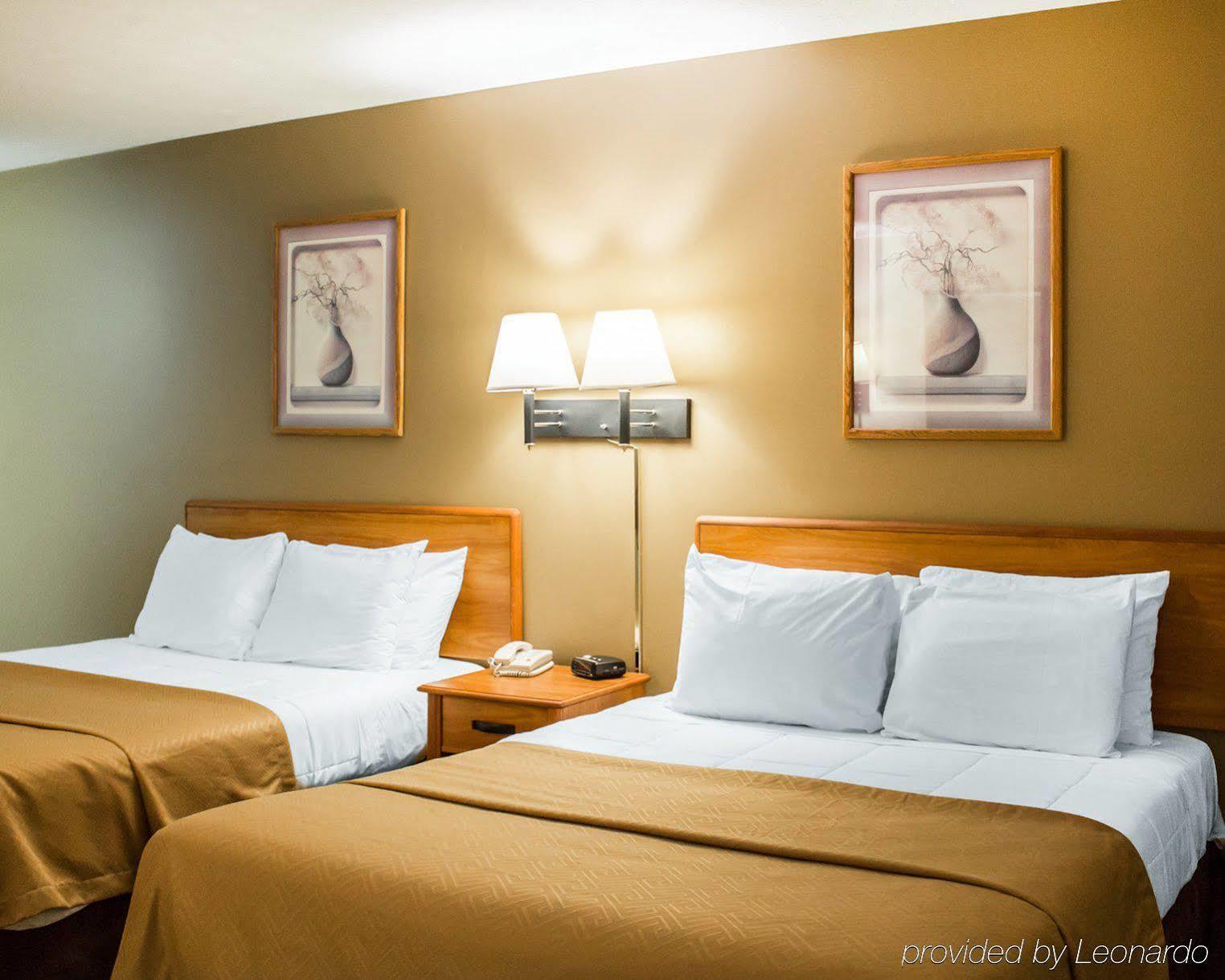 Econo Lodge Елкхарт Екстериор снимка